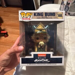 Funko Pop Deluxe King Bumi Figure - Yellow and Green